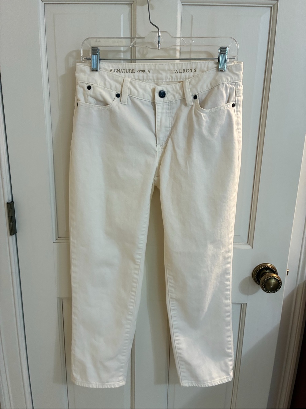TALBOTS - Signature Straight Leg Women's Jeans in Off-White